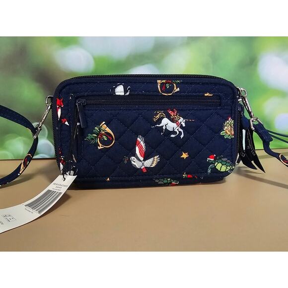 NWT Vera Bradley Christmas Snow Globe Motifs RFID All-in-One Crossbody Purse - Picture 2 of 4
